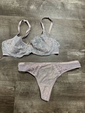Victoria’s Secret Dream Angels Push-Up Without Padding Bra & Panties Set